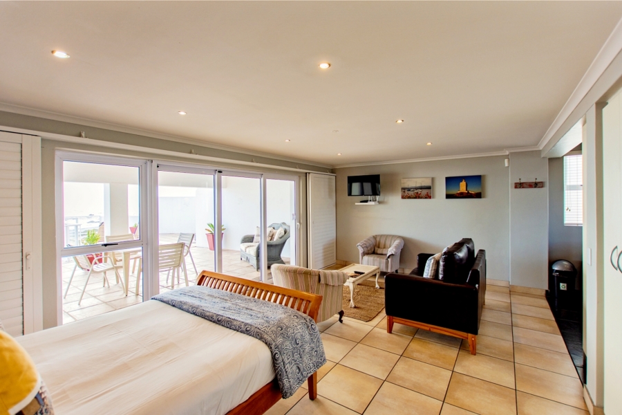 9 Bedroom Property for Sale in Shelley Point Western Cape